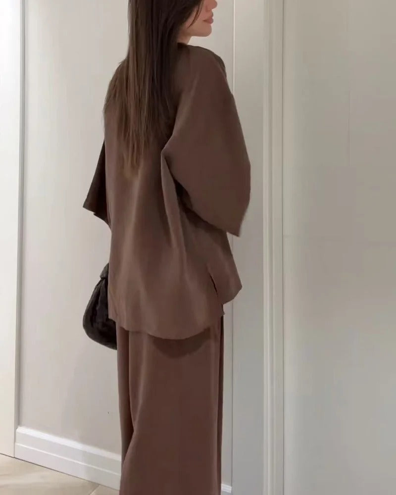 Céline | Ensemble coordonné avec décolleté en V