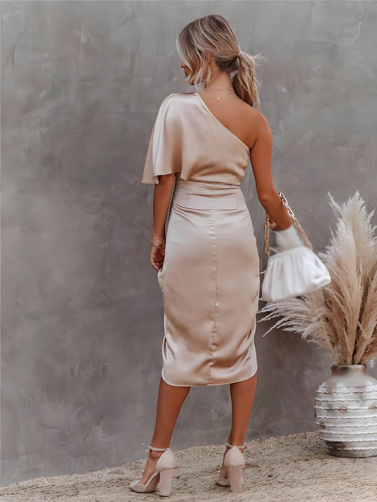 Robe asymétrique élégante